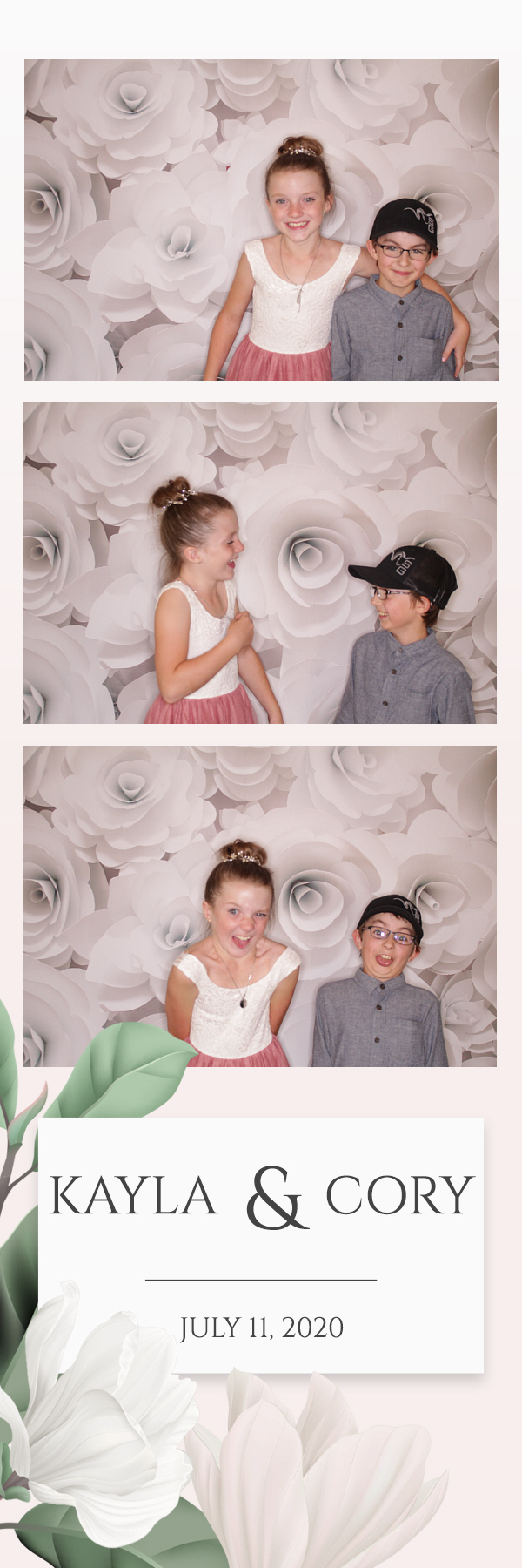 Kayla and Cory Wedding | View more photos from the event at gallery.photoboothbillings.com/u/PhotoBoothBillings/Kayla-and-Cory-Wedding